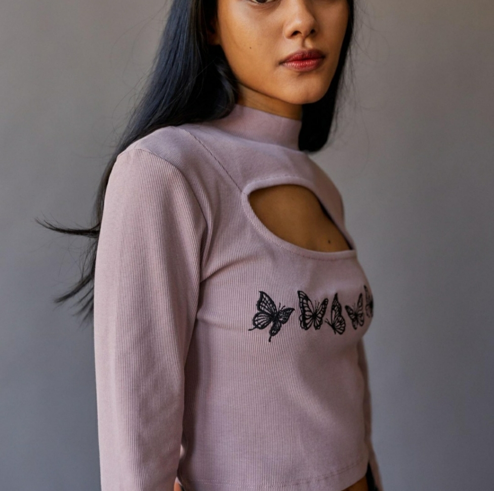 2/$15 Large UO Butterfly Long Sleeve Tee - Picture 1 of 3